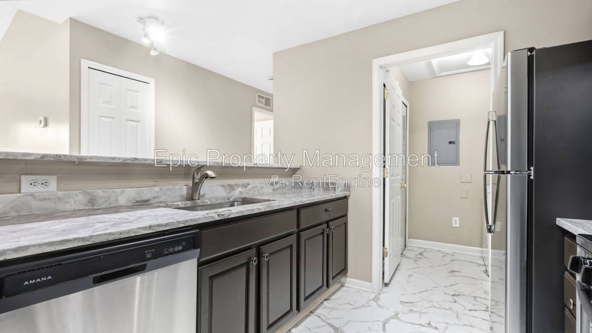 17165 Higdon Dr - Photo 3 of 15
