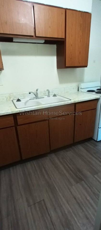 107 Ne 5th Ave - Photo 2 of 17