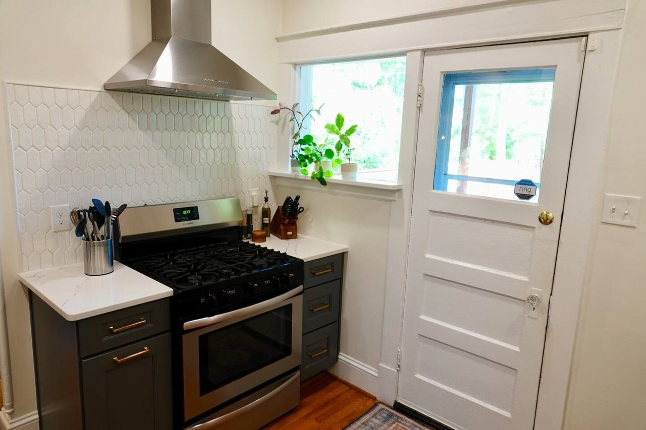 3222 Hanover Ave - Photo 6 of 21