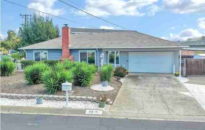 93 Camino Del Sol - Photo 2 of 12