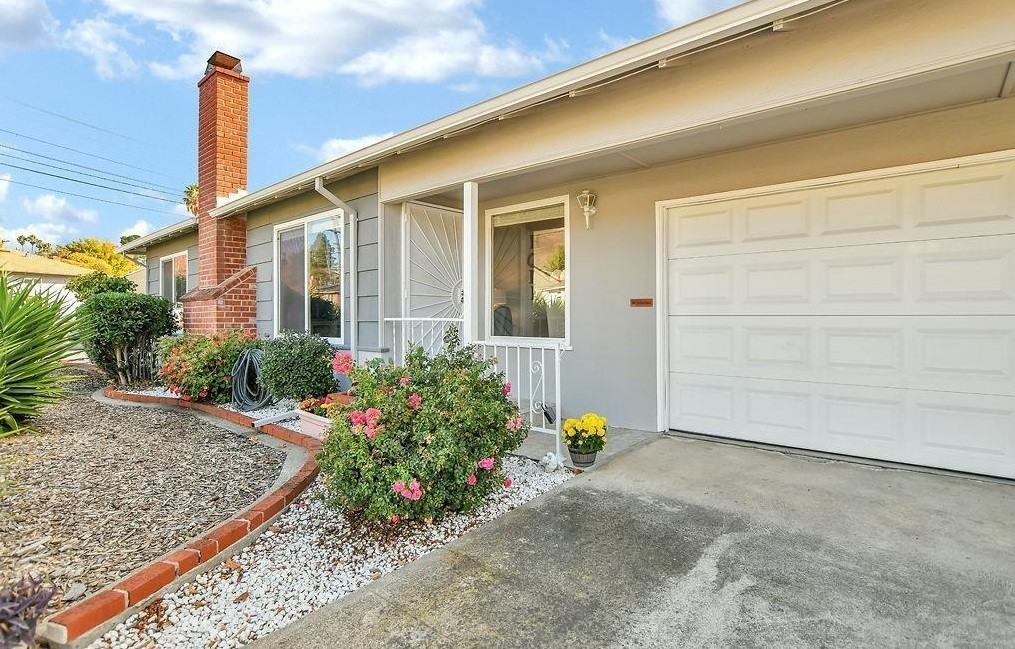 93 Camino Del Sol - Photo 3 of 12