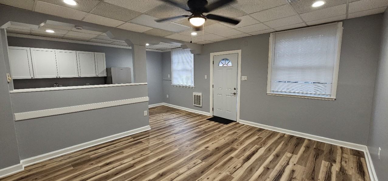 203 E Washington St #203B - Photo 4 of 5