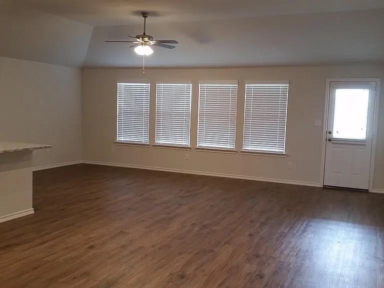 9257 Vistamill Trl - Photo 2 of 5