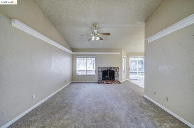 1832 Walnut Grove Ct - Photo 2 of 17