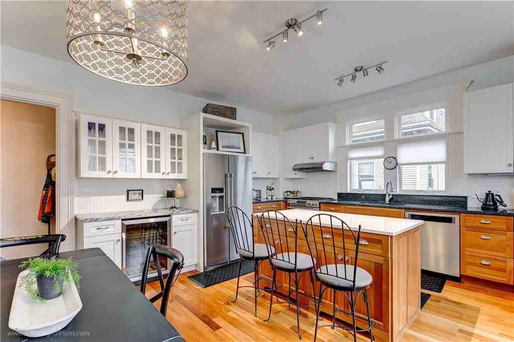 569 Spring St ##2 - Photo 7 of 22