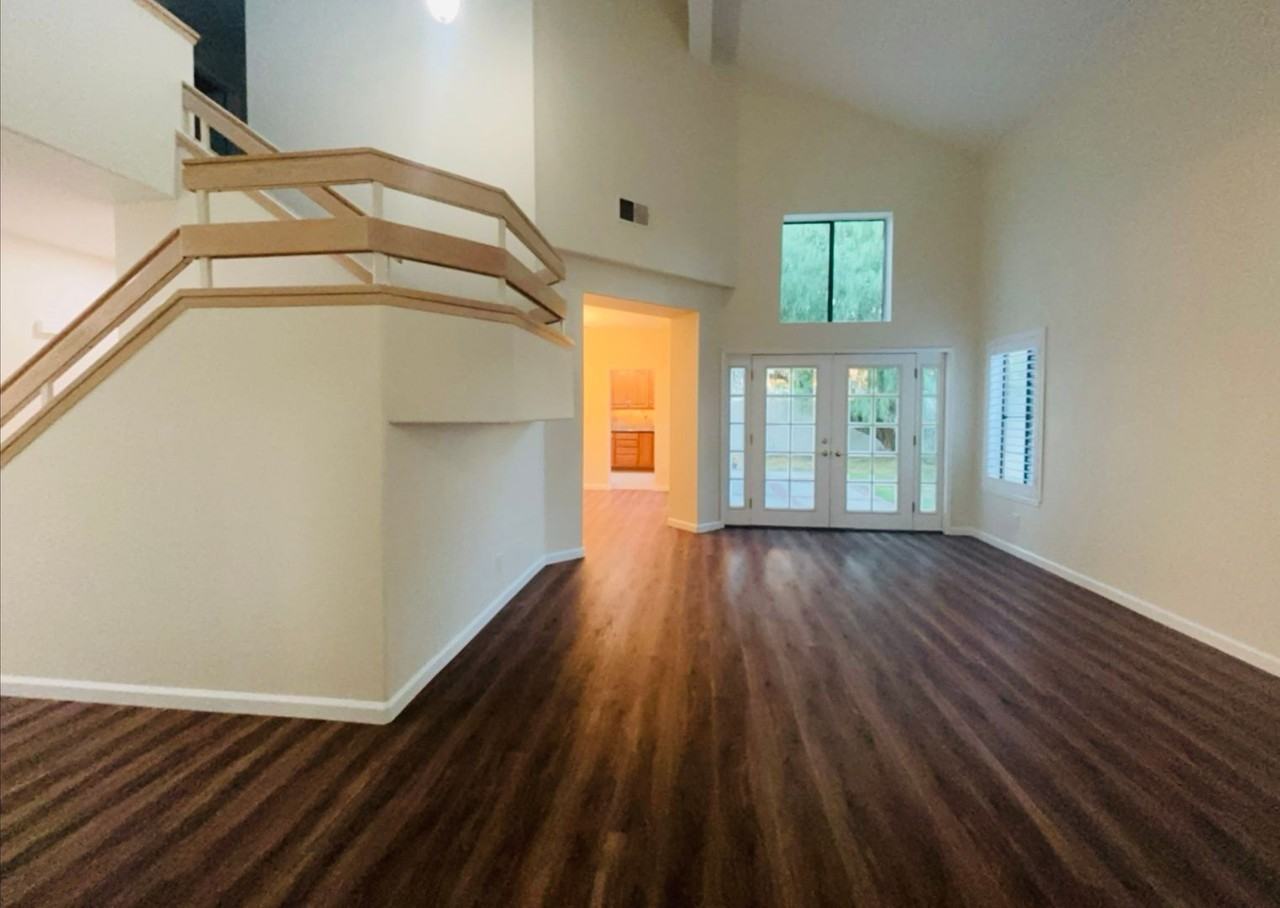 22530 Country Gate Rd - Photo 3 of 28