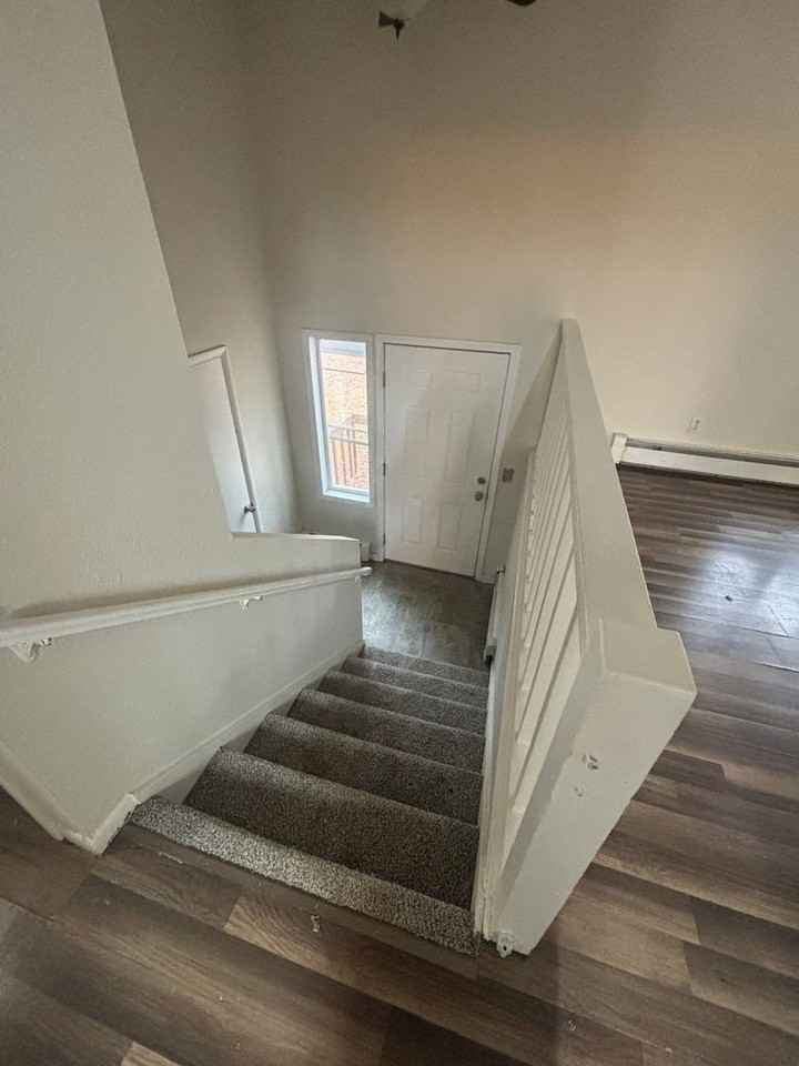520 S Evolyn Dr - Photo 4 of 16