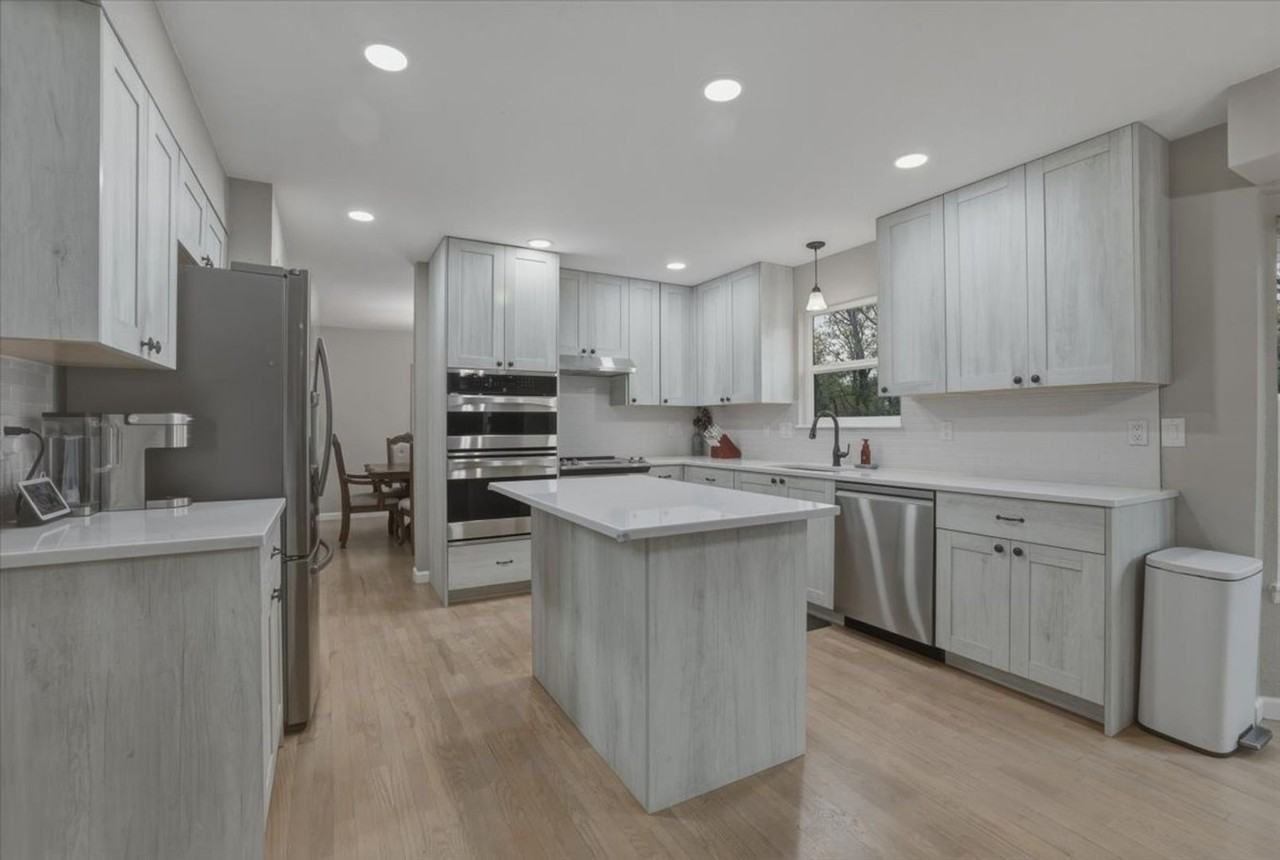 115 Odessa Pl - Photo 2 of 50