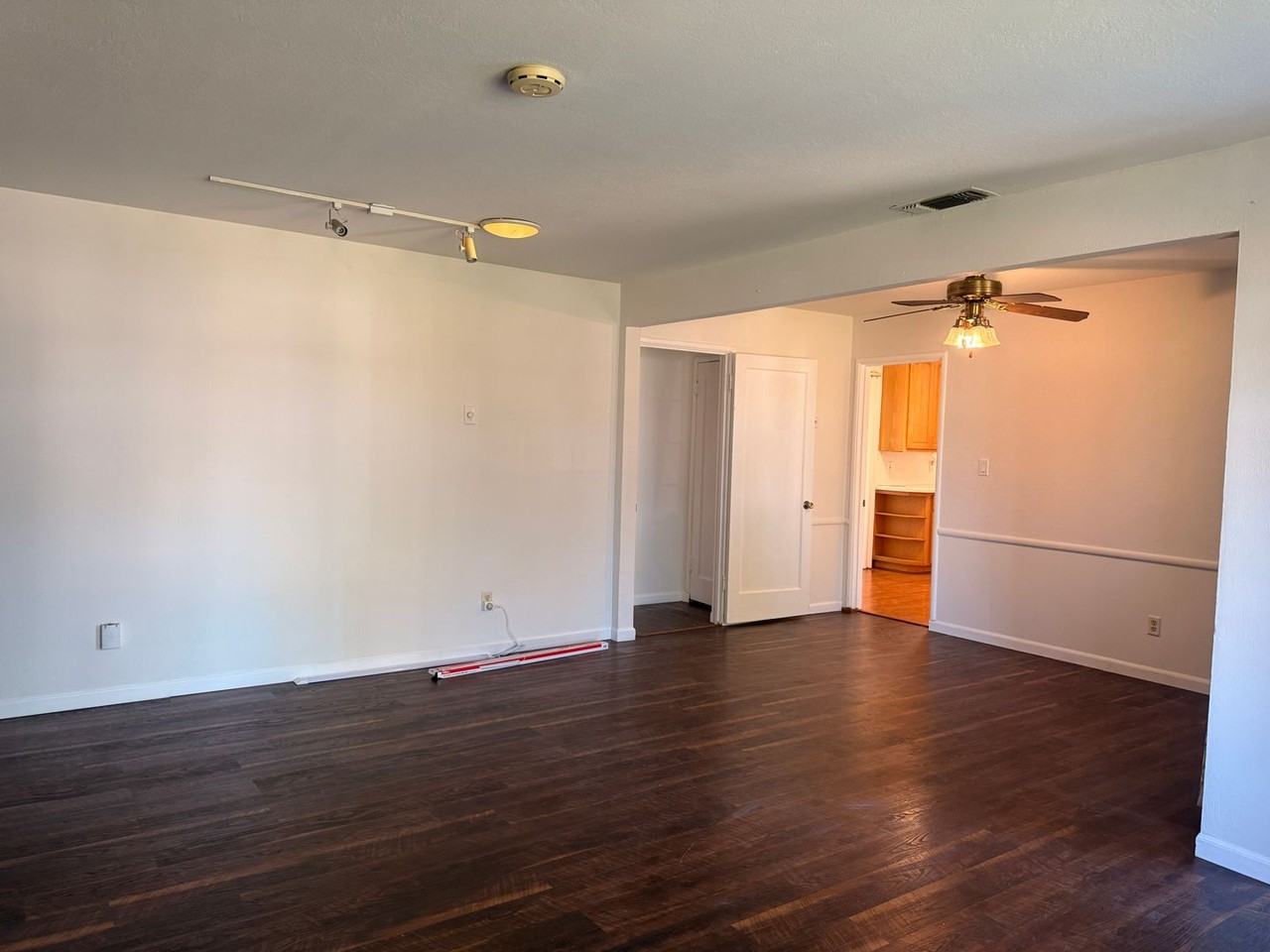 5526 38th Ave - Photo 4 of 14