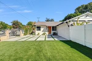 featured image of 22457 Clarendon St