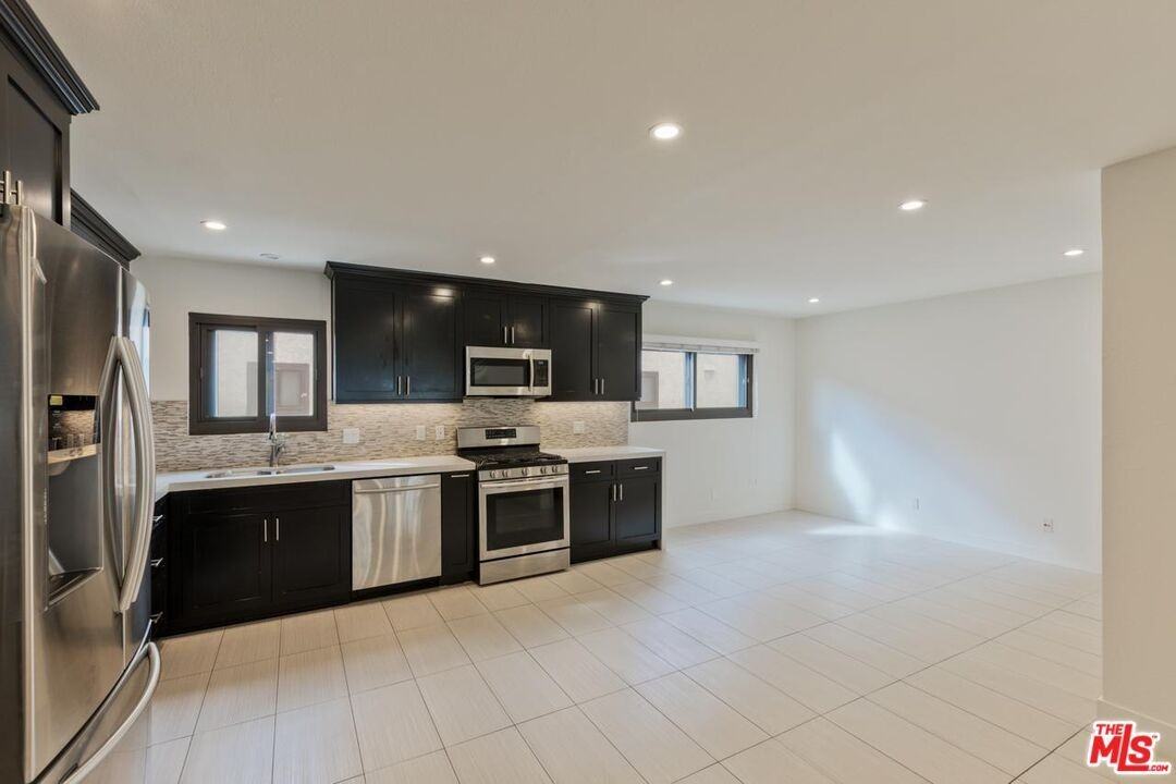 6930 De Celis Pl ##34 - Photo 3 of 5