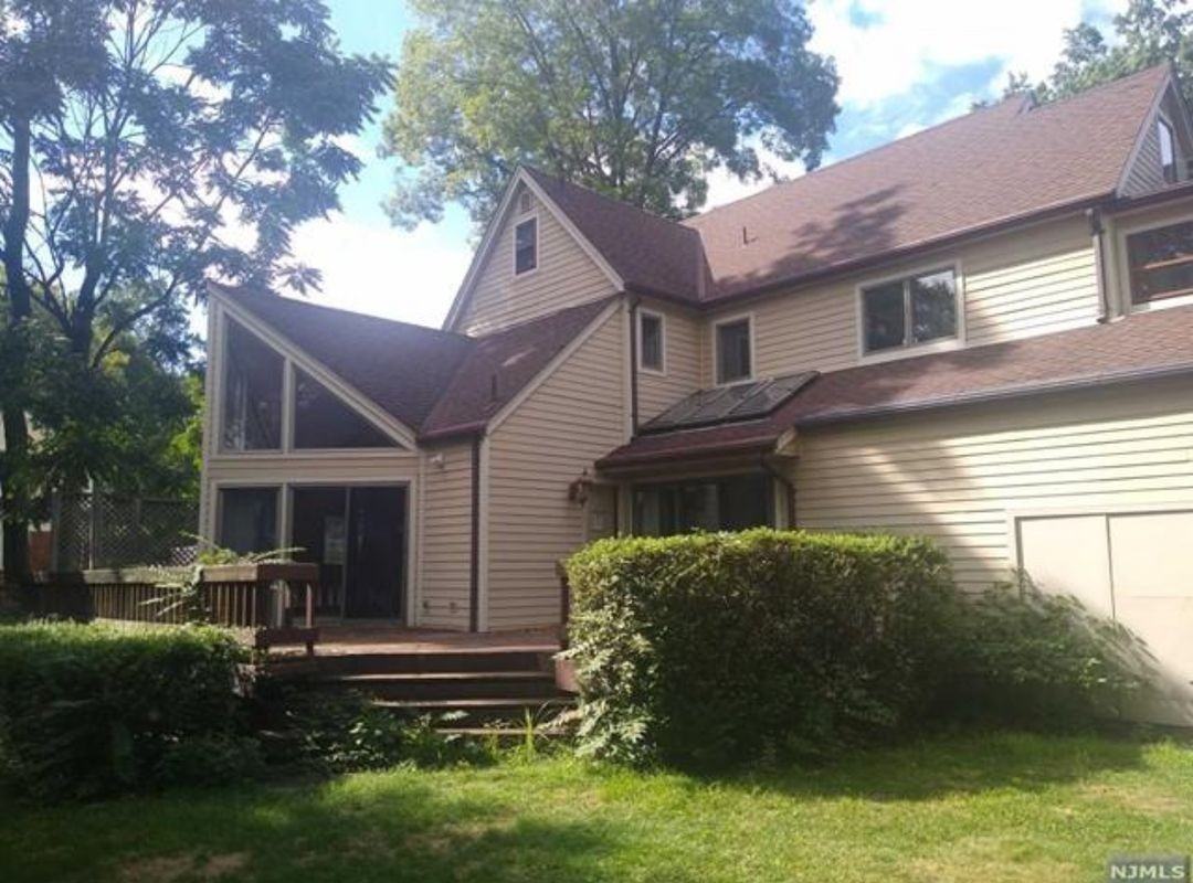 108 Merrison St - Photo 3 of 3