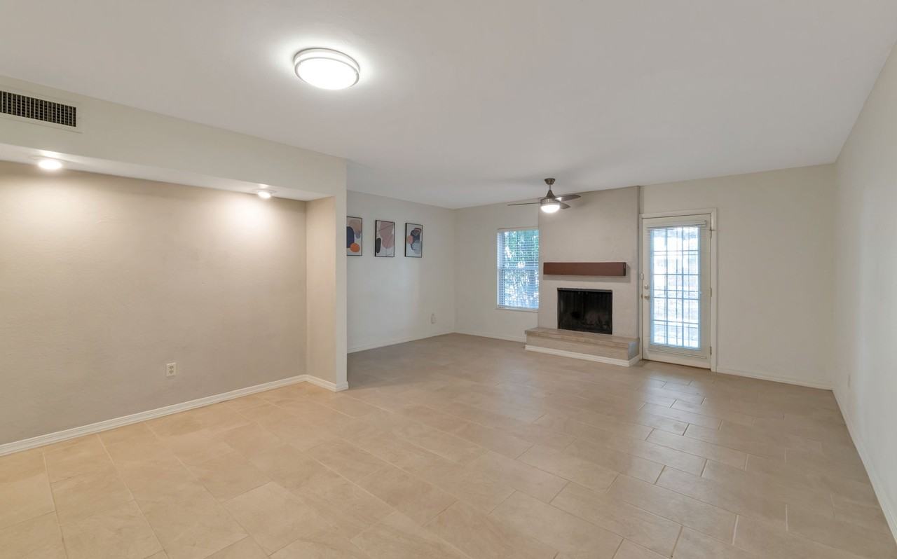 3750 N Country Club Rd #5 - Photo 3 of 17