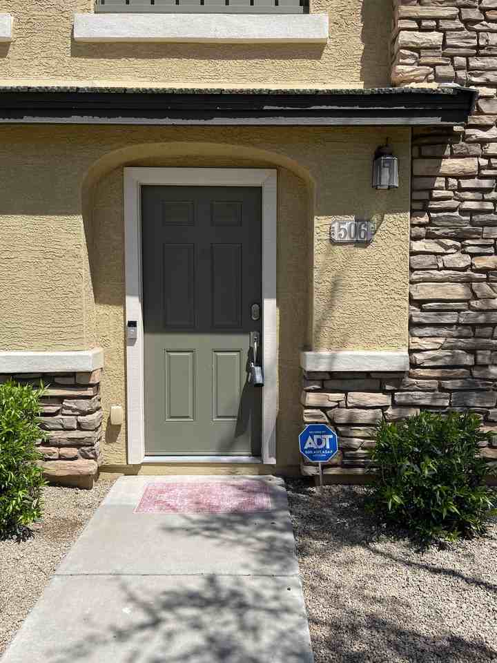 506 N Alder St - Photo 3 of 22
