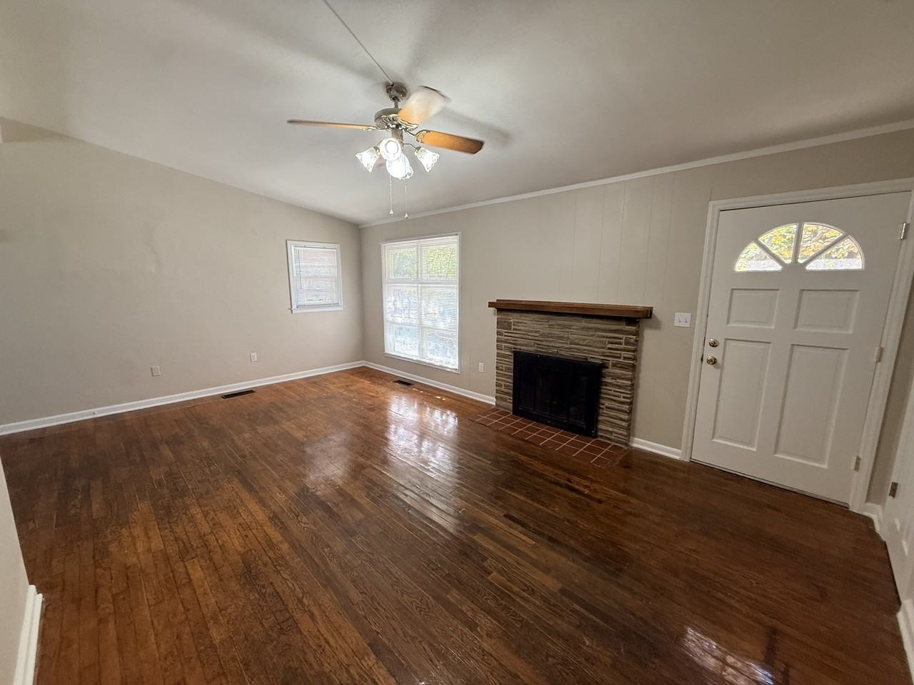 901 Anderson St - Photo 5 of 14
