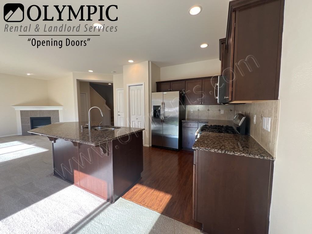 3025 Eagle Loop Ne - Photo 5 of 20