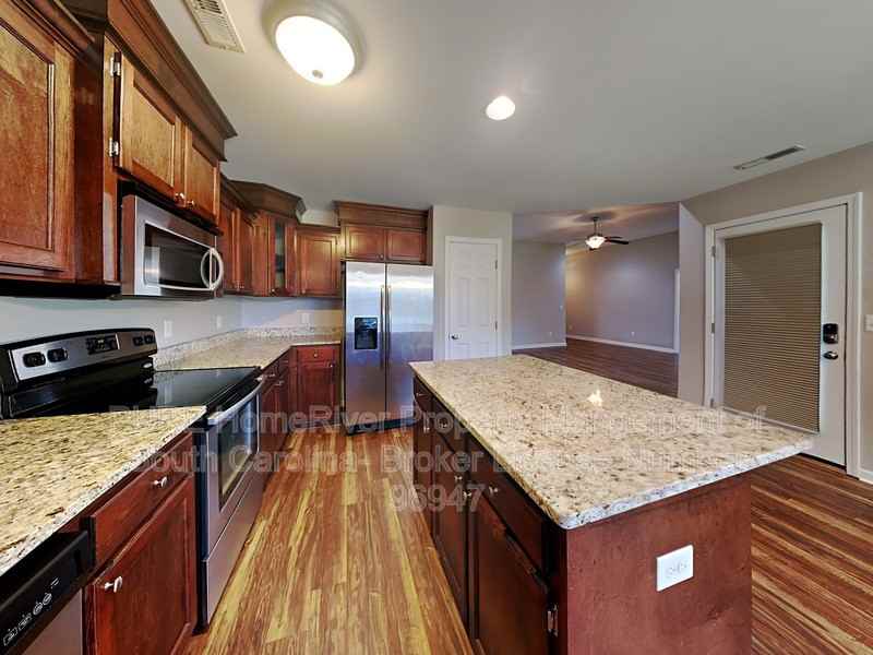1815 Duke Dr - Photo 7 of 22
