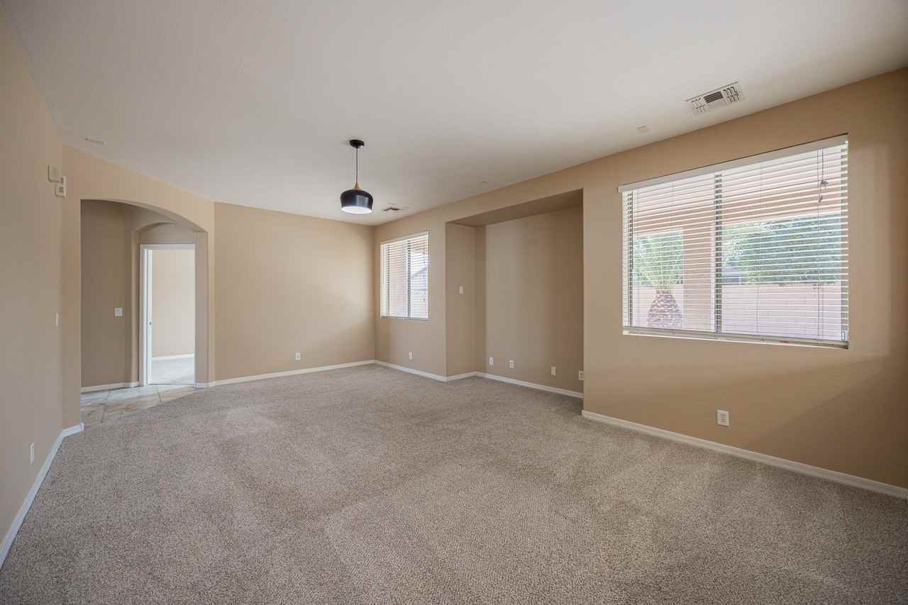 6833 W Burgess Ln - Photo 5 of 45
