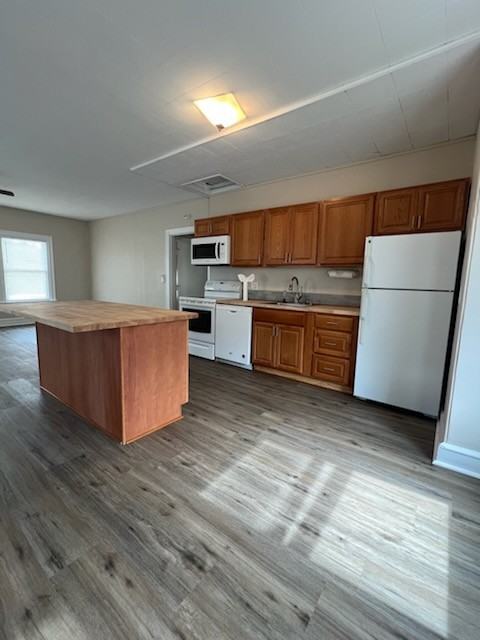1117 N Franklin St - Photo 3 of 19