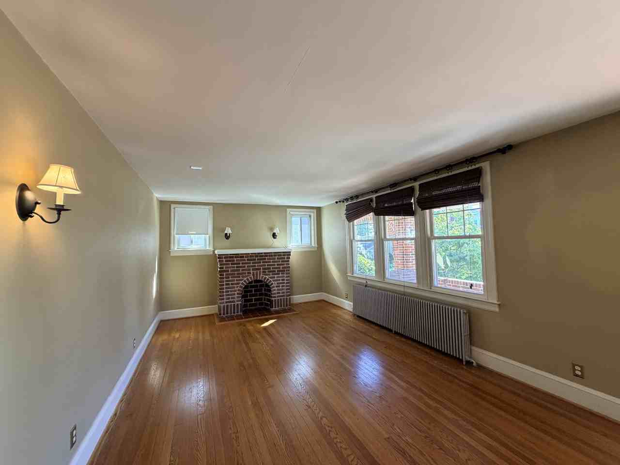 633 Plymouth Rd #1 - Photo 5 of 11