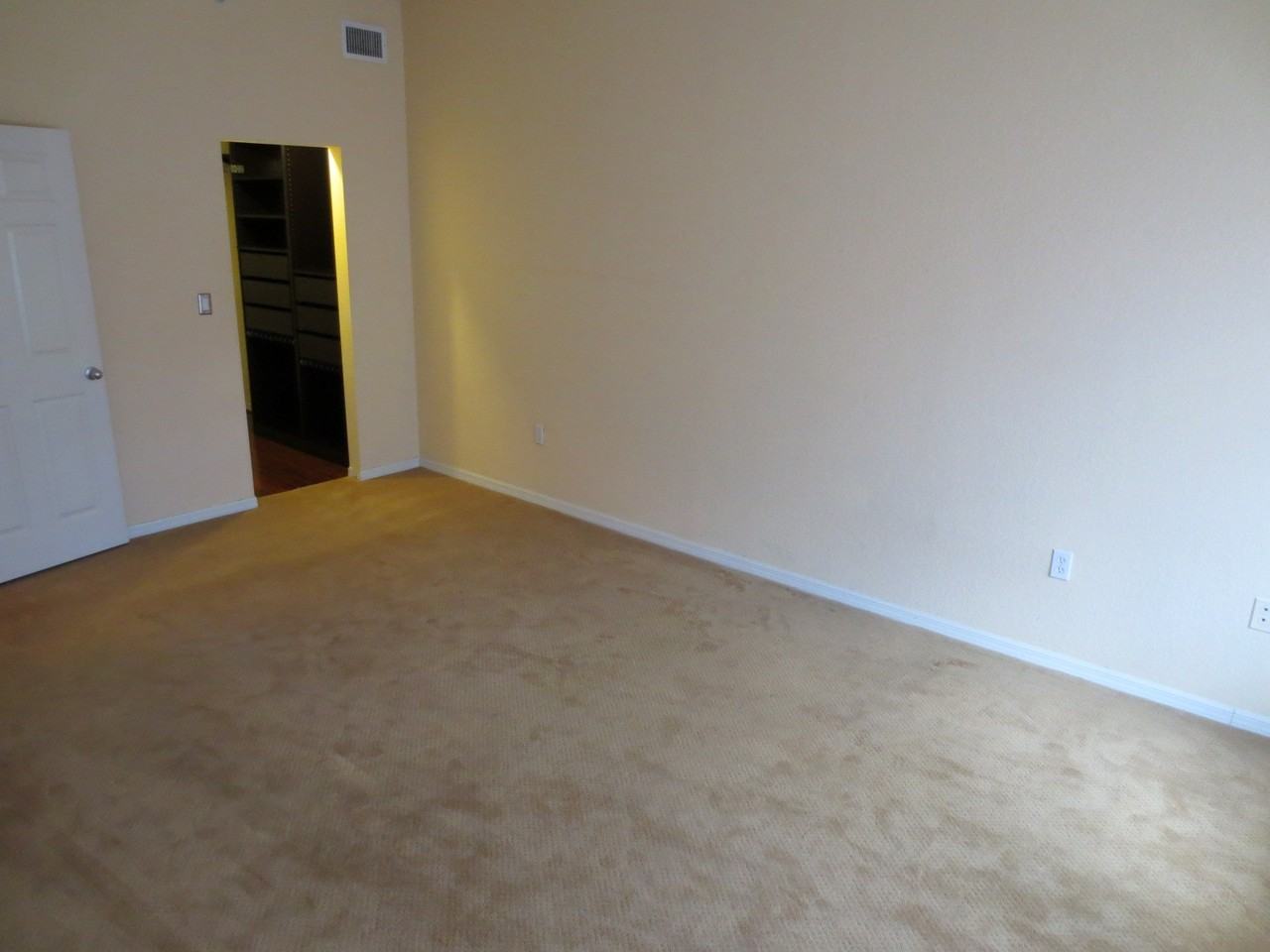 111 Grand Beach Pl - Photo 7 of 12