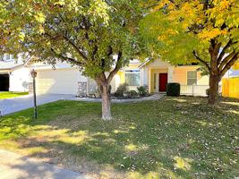featured image of 2466 N Highwood Ave