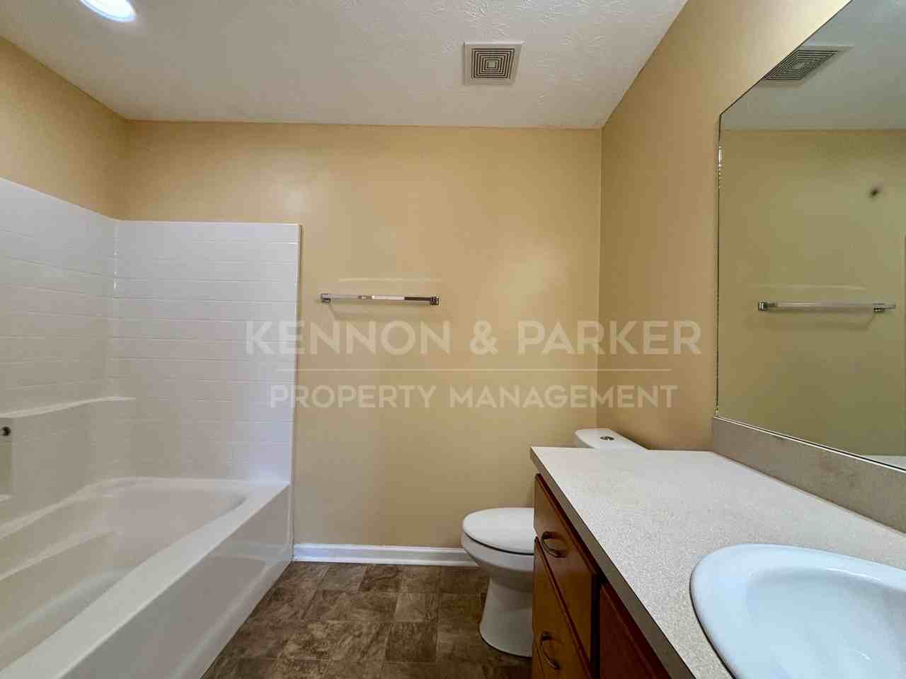 1453 Lee Rd - Photo 4 of 16