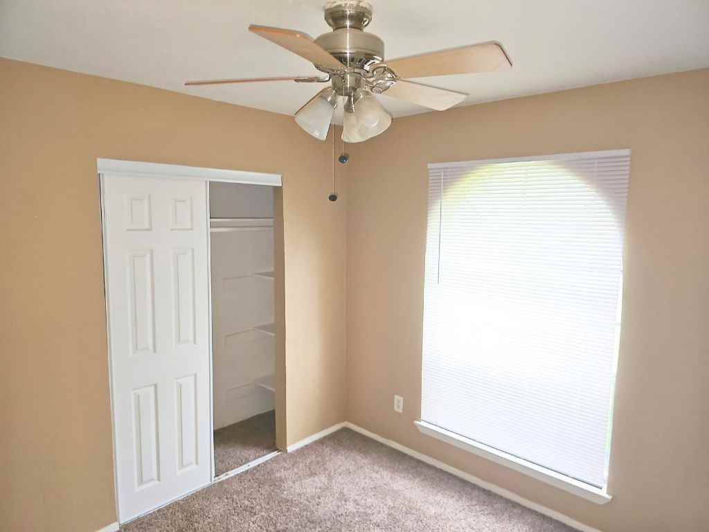 22419 Springgate Dr - Photo 7 of 17