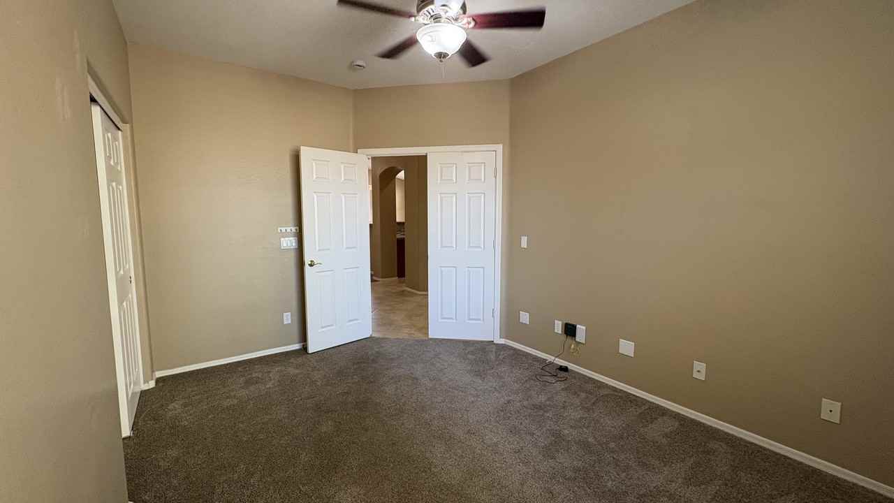 16953 W Limestone Dr - Photo 6 of 35