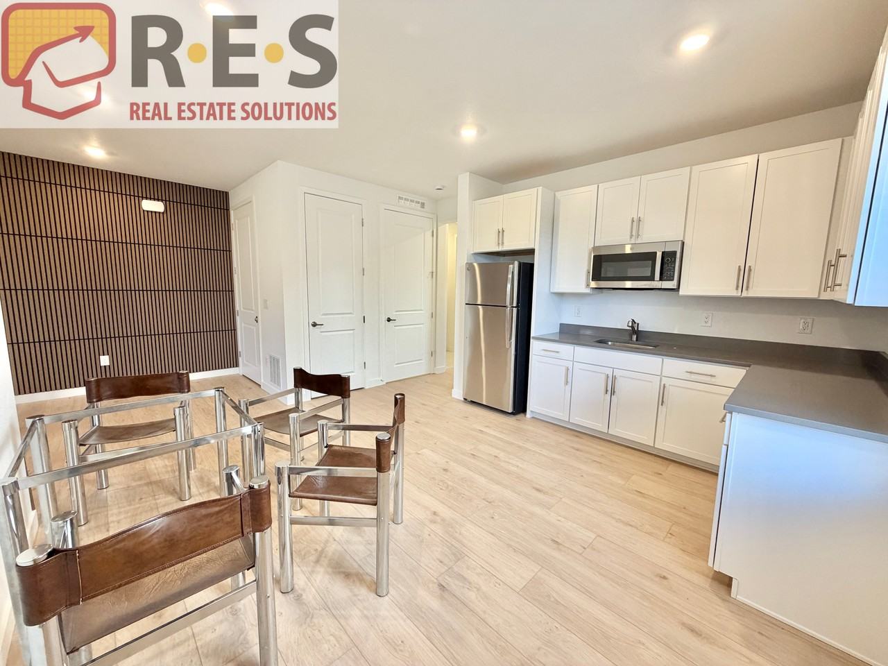 15402 W Dequesne Ave - Photo 4 of 11