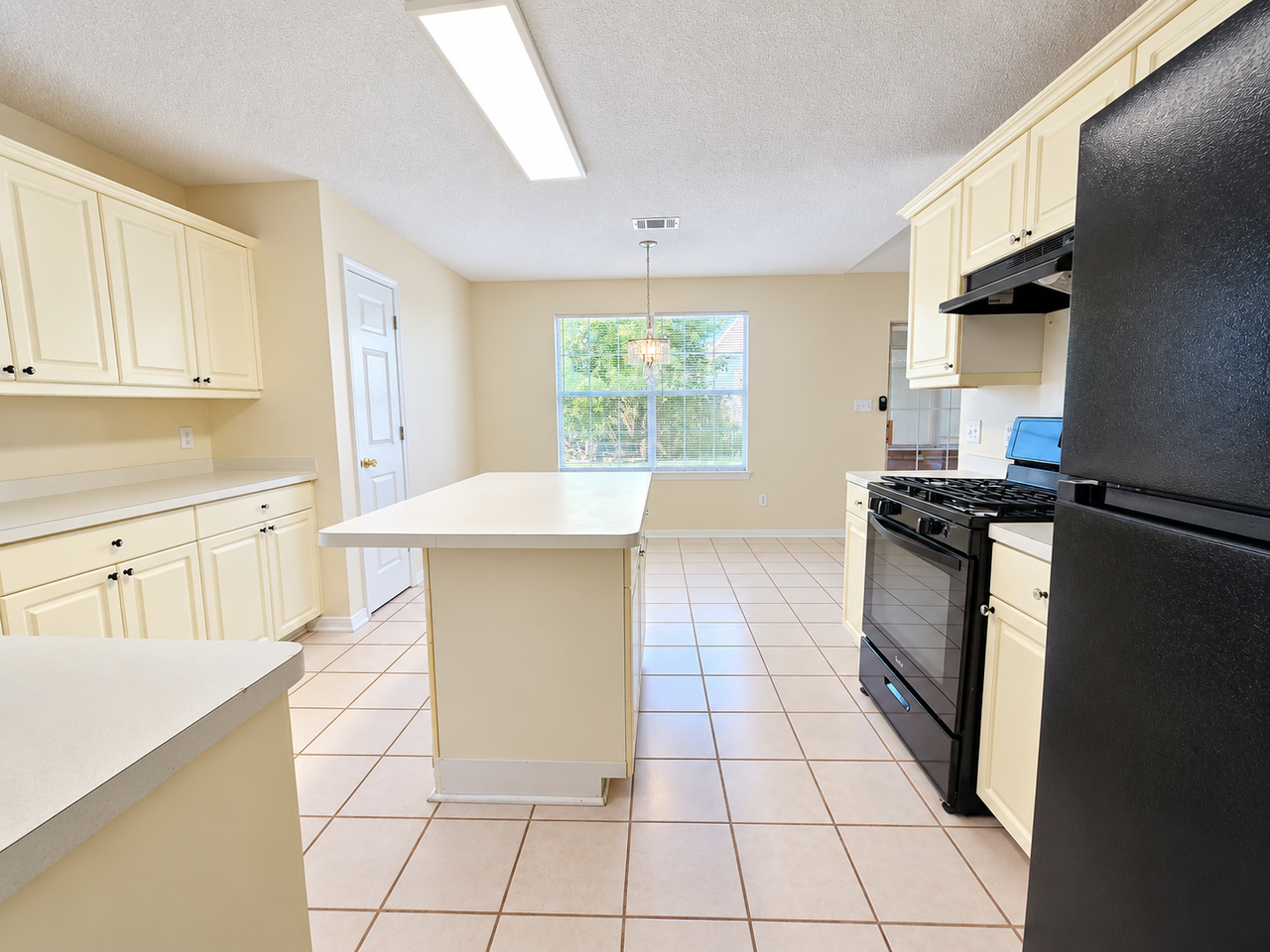 208 Bimini Ct - Photo 4 of 14
