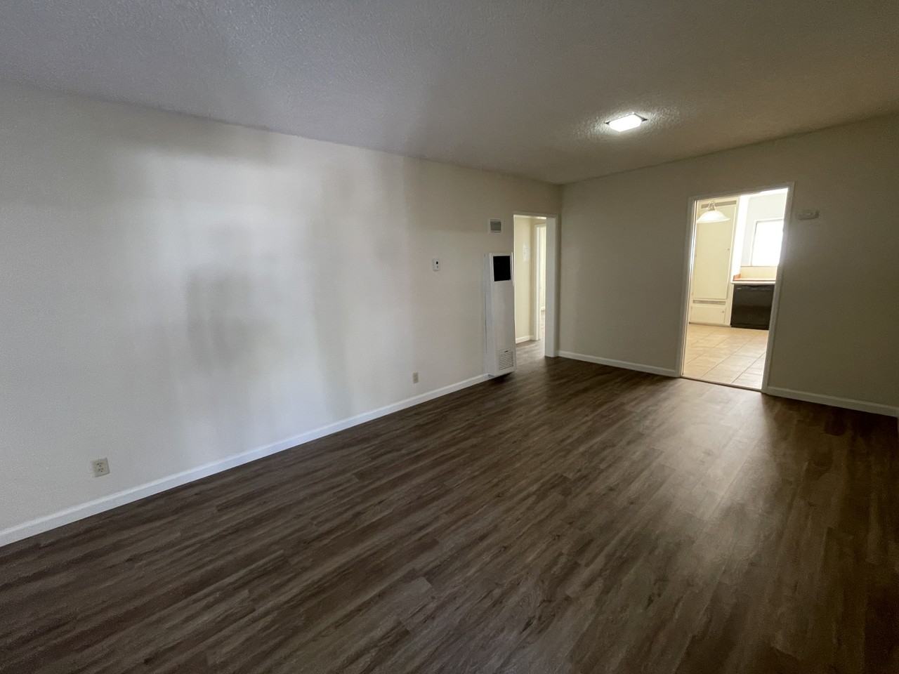 365 W Doran St #114 - Photo 4 of 7