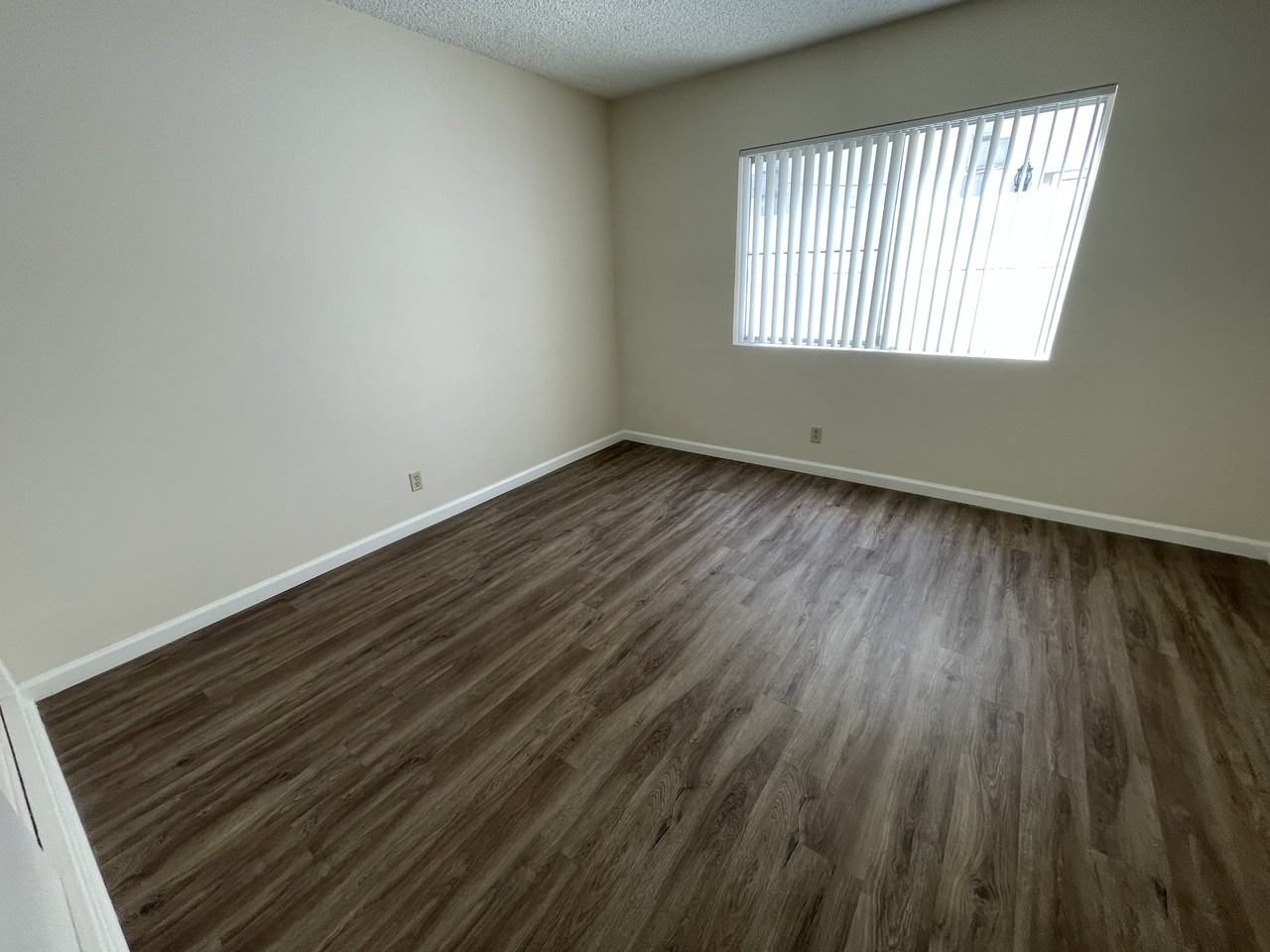 365 W Doran St #114 - Photo 6 of 7