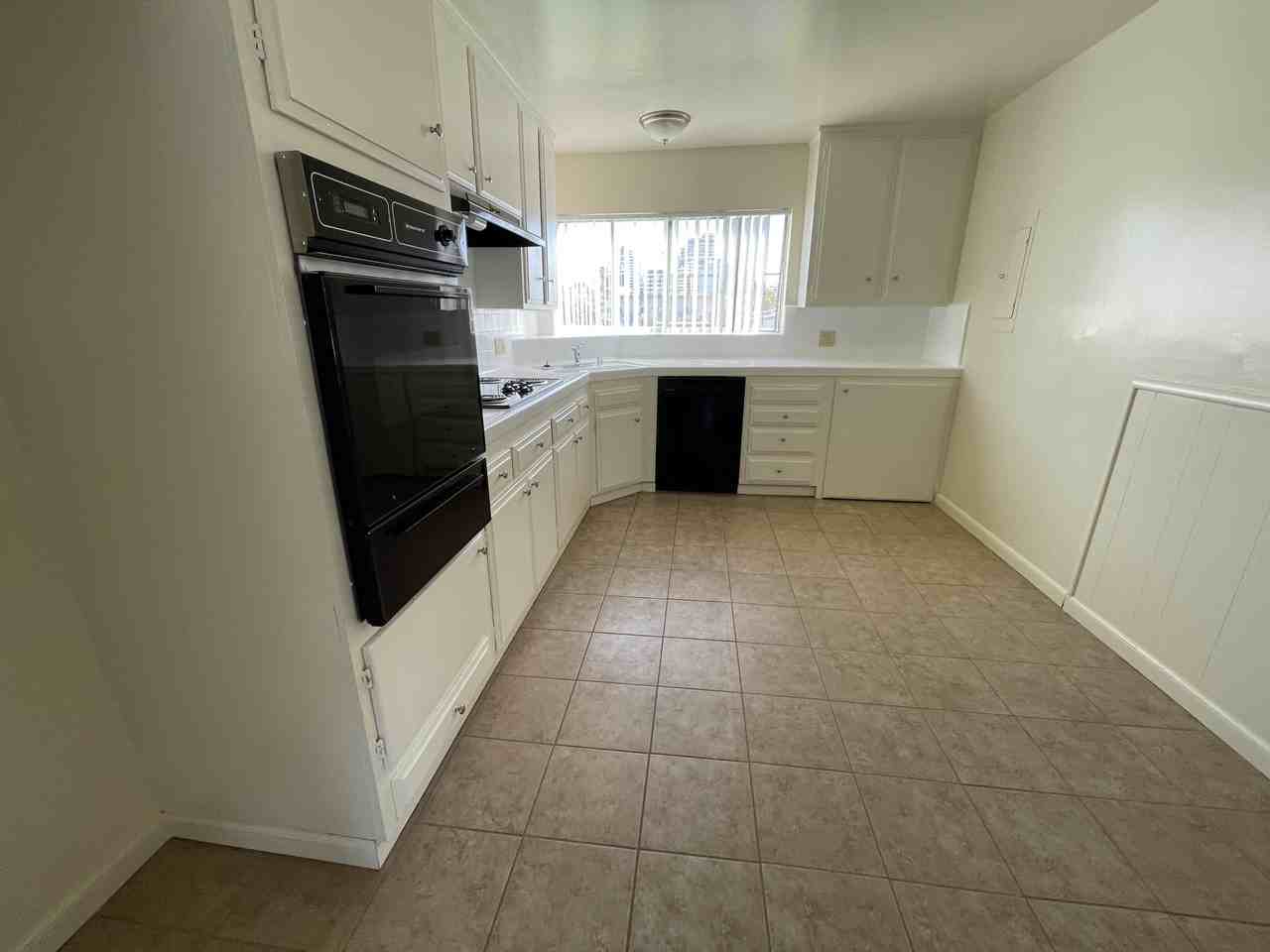 450 W Doran St #320 - Photo 3 of 8