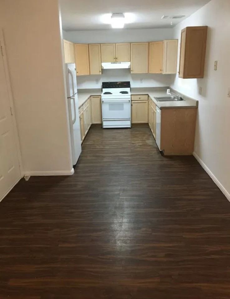 9751 E Magma Dr #B - Photo 5 of 11