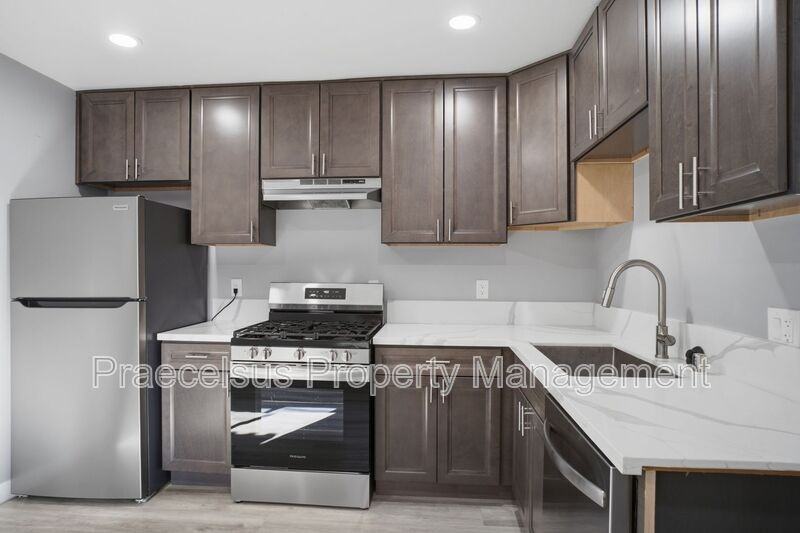 3225 Van Dyke Ave - Photo 3 of 11