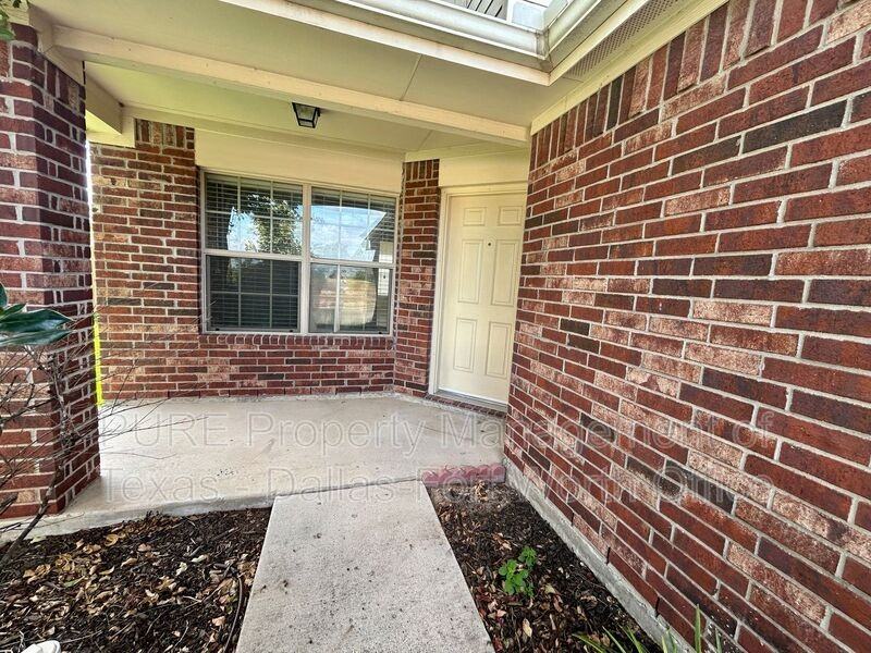 809 San Miguel Trl - Photo 3 of 39
