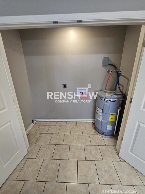 496 Dana Ave - Photo 6 of 17
