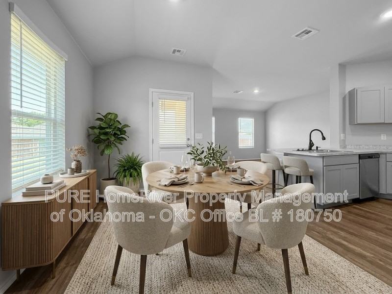 2014 Taylor St - Photo 3 of 24