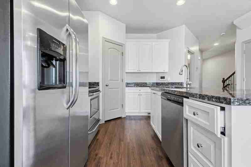 704 Southwest #1 - Photo 7 of 29