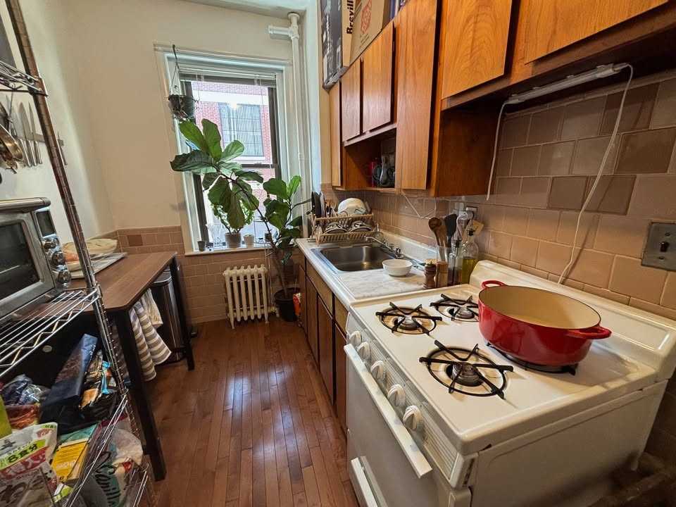 14 Irving St #3 - Photo 3 of 11