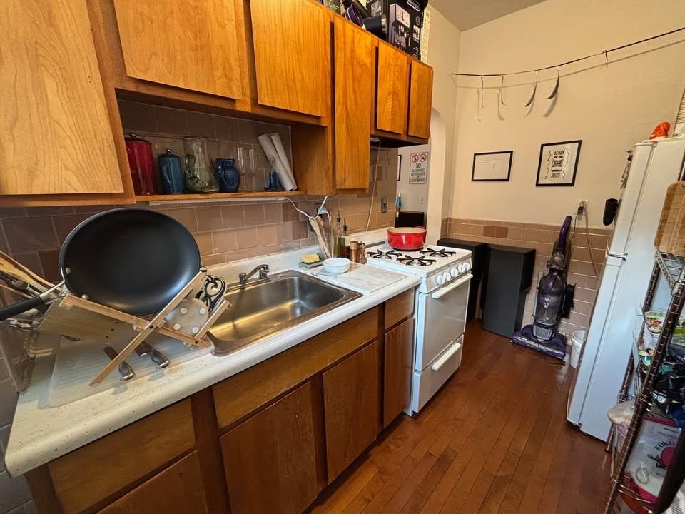 14 Irving St #3 - Photo 5 of 11