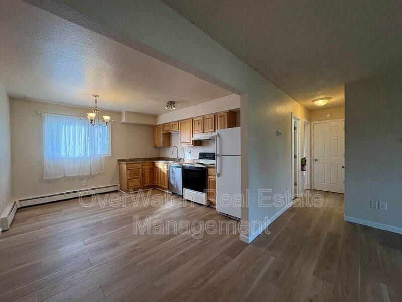 827 E 11th Ave #6 - Photo 3 of 11