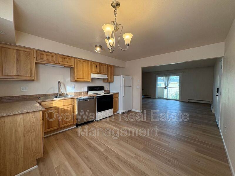 827 E 11th Ave #6 - Photo 5 of 11