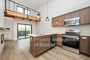 featured image of 2301 Pearl St #10