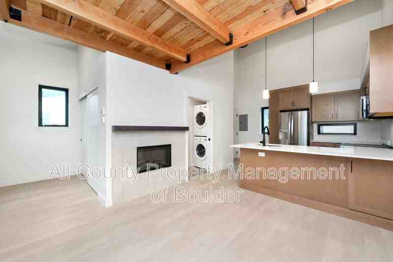 2301 Pearl St #35 - Photo 3 of 12