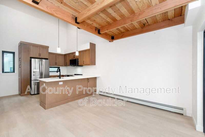 2301 Pearl St #35 - Photo 4 of 12
