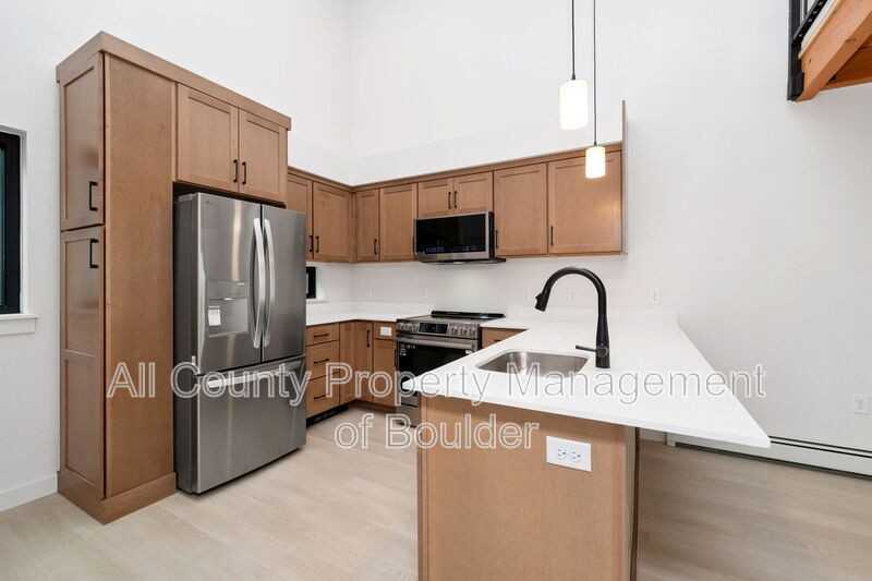 2301 Pearl St #35 - Photo 5 of 12