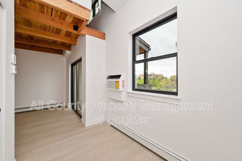 2301 Pearl St #35 - Photo 7 of 12