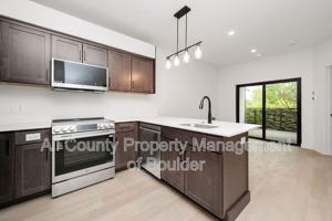featured image of 2301 Pearl St #7